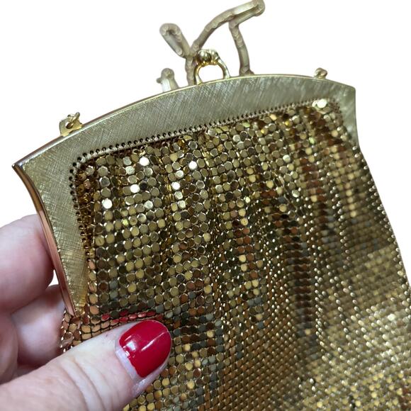 Vintage 1940's Whiting & Davis evening bag gold metal mesh shoulderbag purse - Picture 3 of 12